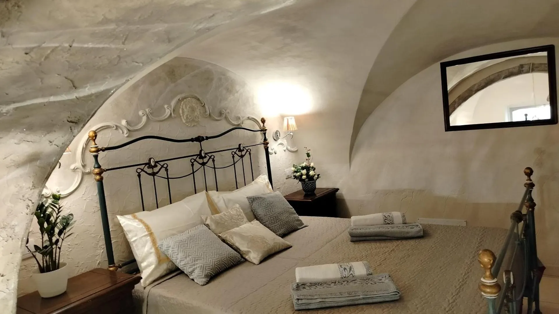 Azalea House Apartment Catania 0*,
